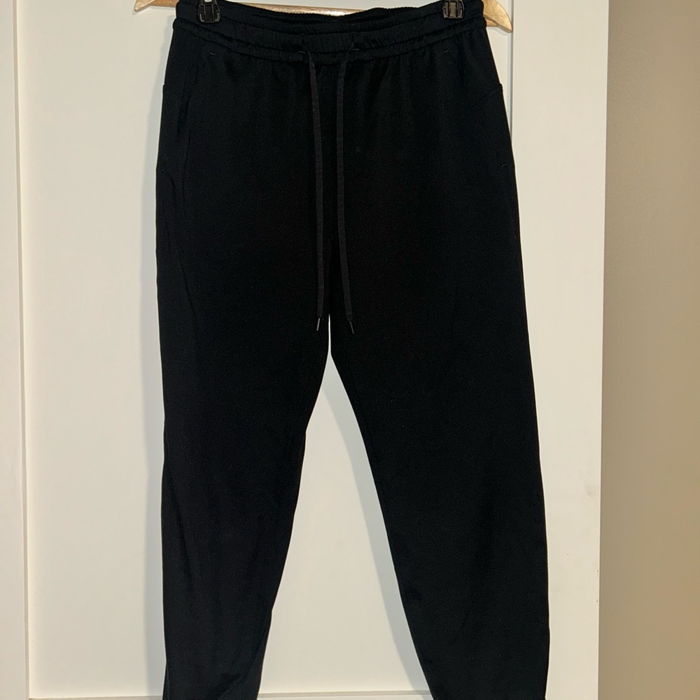 Lululemon Women’s Black Jogger Pants